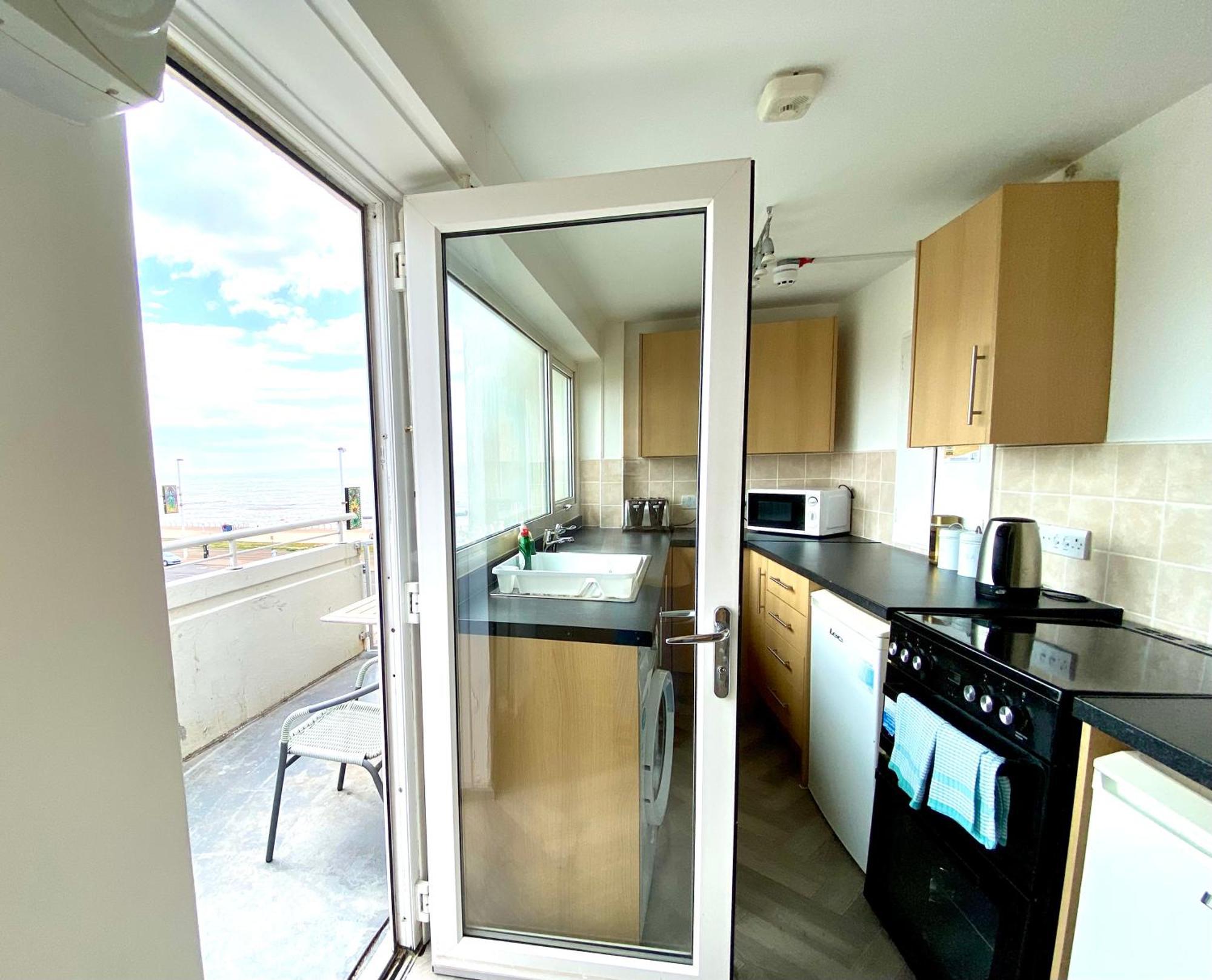 Kennedy House By Blackpool Service Apartments Luaran gambar